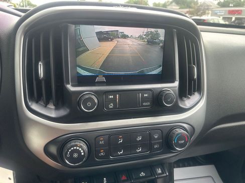 Used 2022 Chevrolet Colorado LT w/ Fleet Safety Package RWD image 18