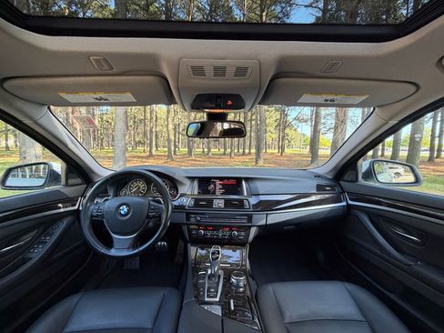 Used 2016 BMW 535i Sedan image 2