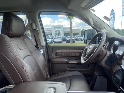 Certified 2025 RAM 2500 Limited AWD/4WD image 16