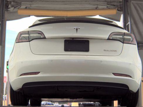 Used 2022 Tesla Model 3 Performance AWD/4WD image 14