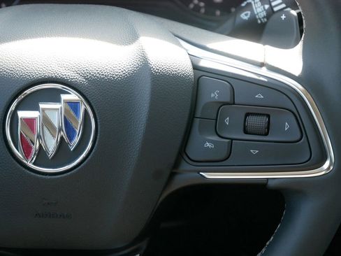 Used 2023 Buick Envision Preferred image 19