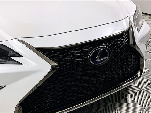 Used 2022 Lexus ES 300h F Sport image 28