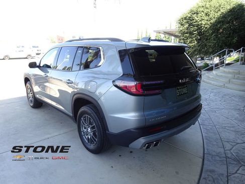 Certified 2025 GMC Acadia Elevation FWD image 5