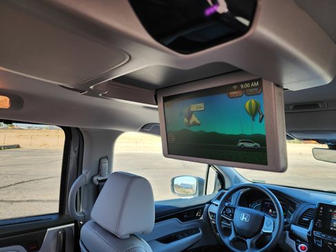 Used 2023 Honda Odyssey Touring image 15