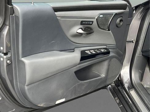 New 2025 Lexus ES 350 Ultra Luxury image 11