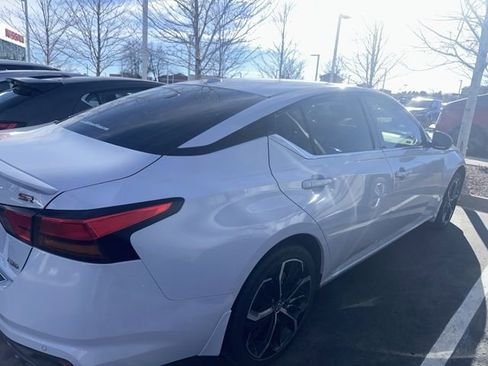 Certified 2023 Nissan Altima 2.5 SR w/ SR Premium Package image 4