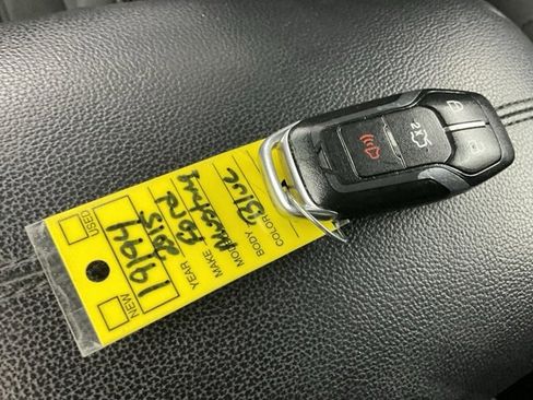 Used 2015 Ford Mustang EcoBoost image 19