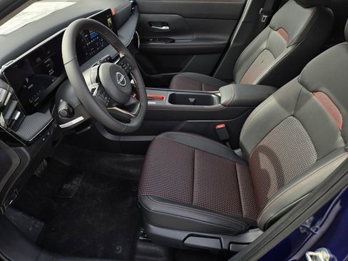 New 2026 Nissan Kicks SR FWD image 18