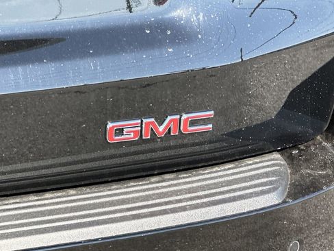 New 2026 GMC Yukon Denali image 32