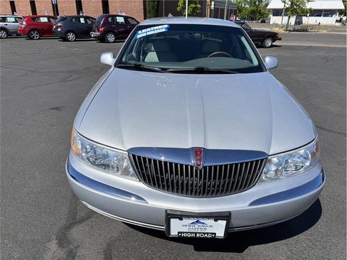 Used 2000 Lincoln Continental Base 4dr Sedan image 8