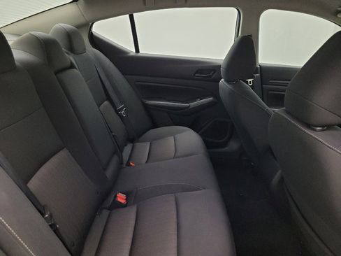 Used 2025 Nissan Altima 2.5 SV FWD image 19