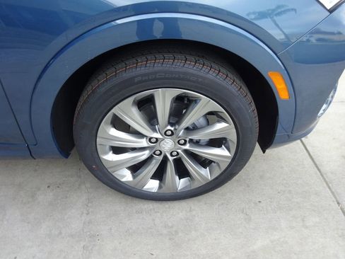 New 2026 Buick Envista Avenir FWD image 10