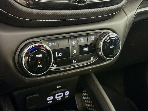 Used 2022 Chevrolet TrailBlazer ACTIV w/ Sun and Liftgate Package image 17