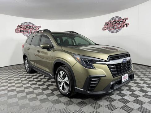 Used 2024 Subaru Ascent Premium w/ Convenience Package image 9