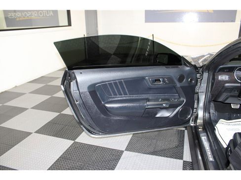 Used 2019 Ford Mustang GT Premium image 13