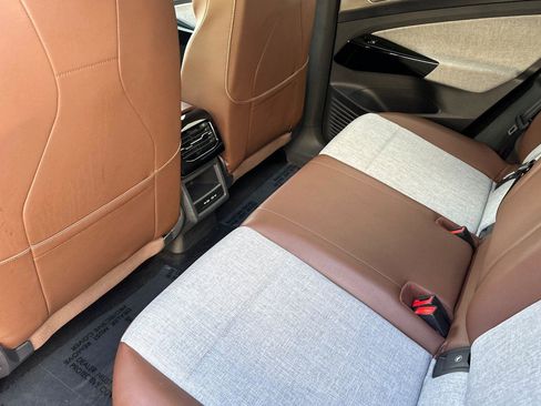 Used 2023 Volkswagen ID.4 Pro image 11