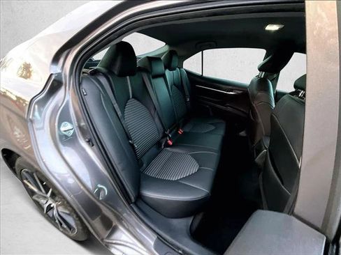 Used 2021 Toyota Camry SE w/ Convenience Package image 28