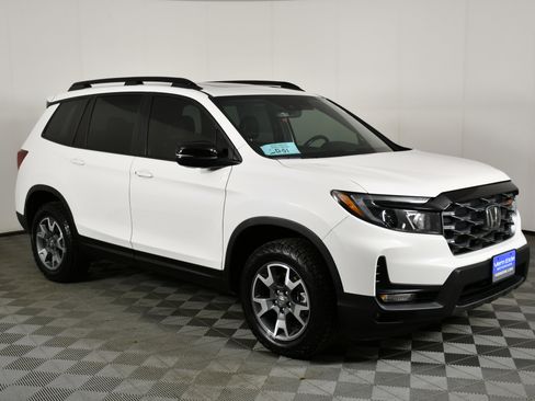 Certified 2023 Honda Passport TrailSport image 4