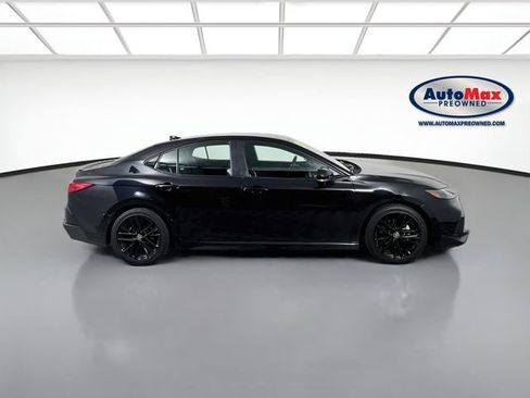 Used 2025 Toyota Camry SE FWD image 10
