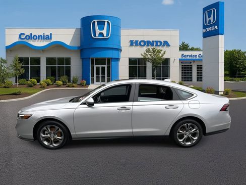 Used 2024 Honda Accord EX image 3