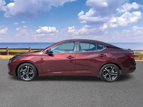Used 2025 Nissan Sentra SV FWD image 5