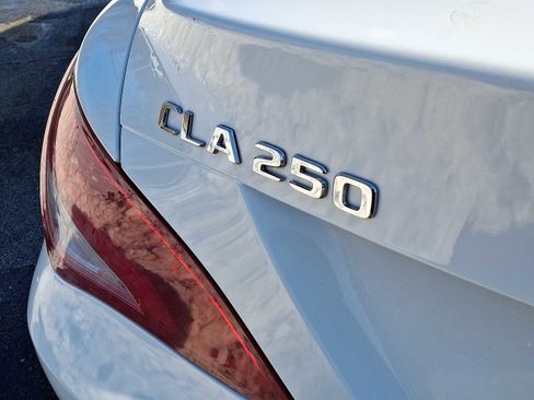 Used 2018 Mercedes-Benz CLA 250 4MATIC image 30