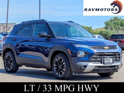 Used 2022 Chevrolet TrailBlazer LT FWD image 1