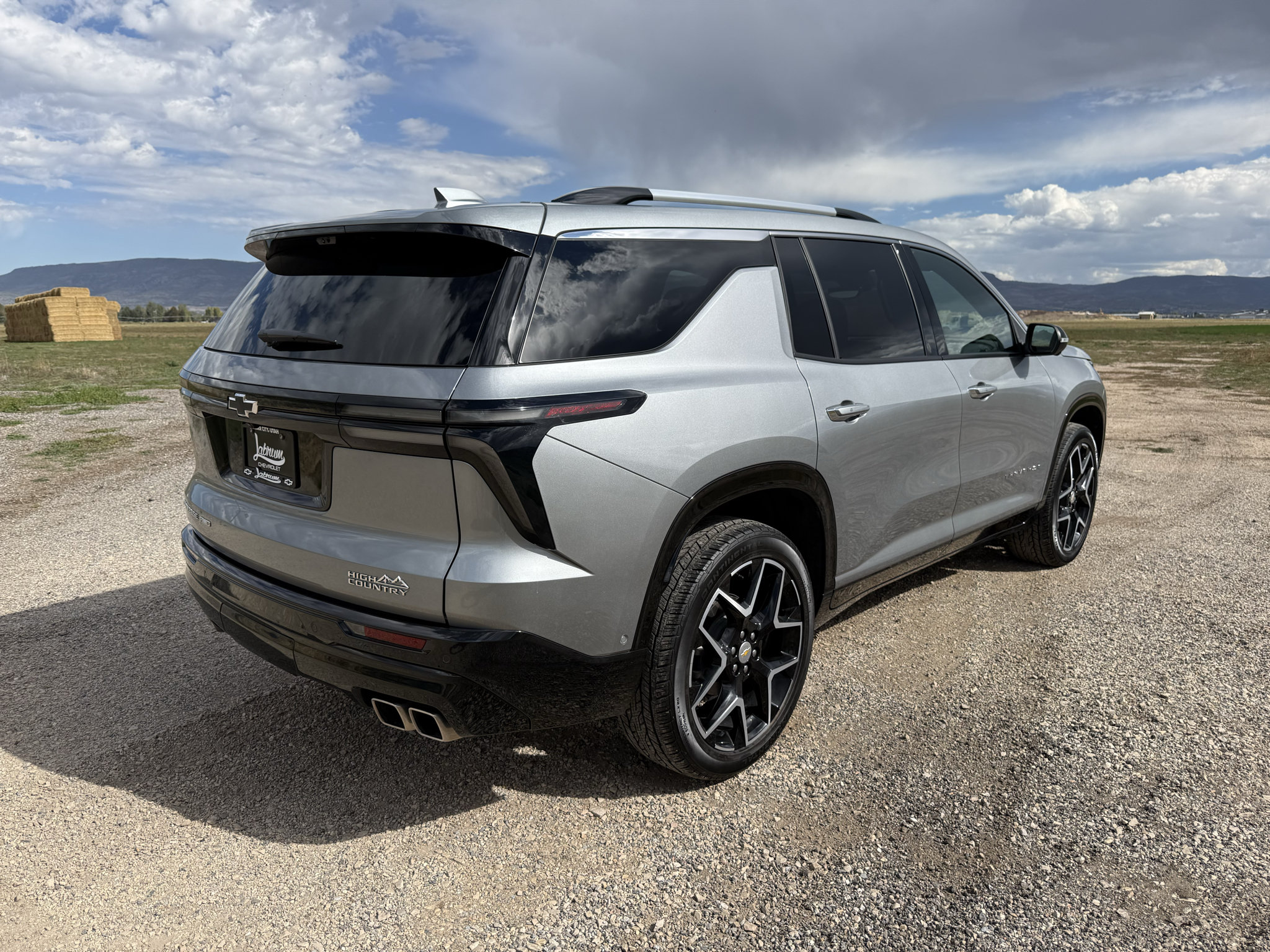 Used 2025 Chevrolet Traverse High Country AWD/4WD image 7