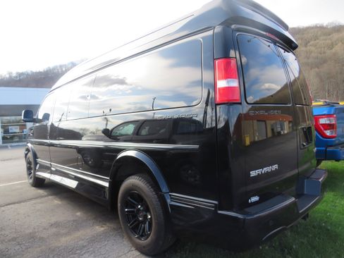 Used 2022 GMC Savana 2500 Extended image 4