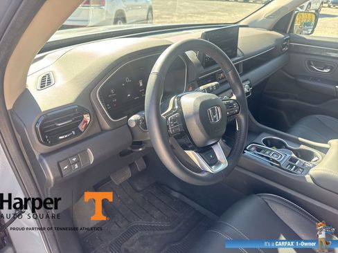 Used 2025 Honda Pilot Elite image 14