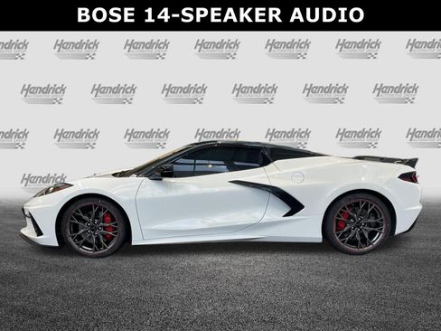 Used 2023 Chevrolet Corvette Stingray Premium Conv w/ Z51 Performance Package RWD image 7