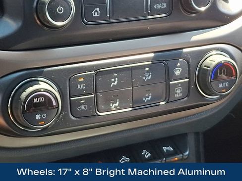 Used 2021 Chevrolet Colorado Z71 AWD/4WD image 14