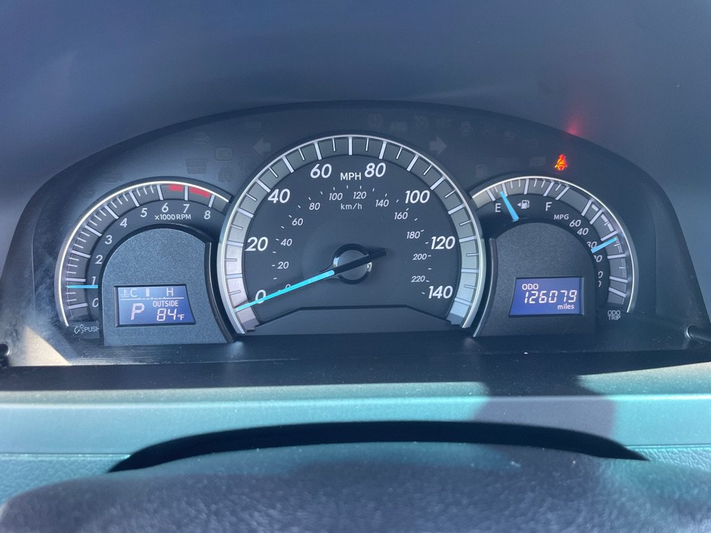 Used 2013 Toyota Camry SE FWD image 13