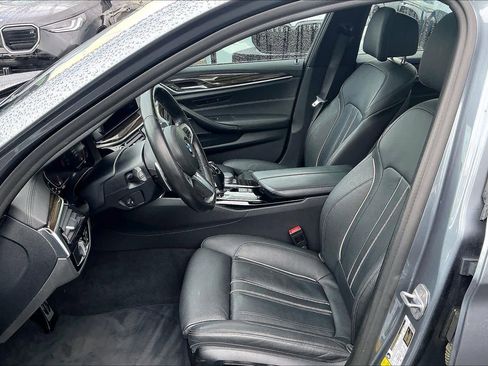 Used 2020 BMW M550i xDrive image 27