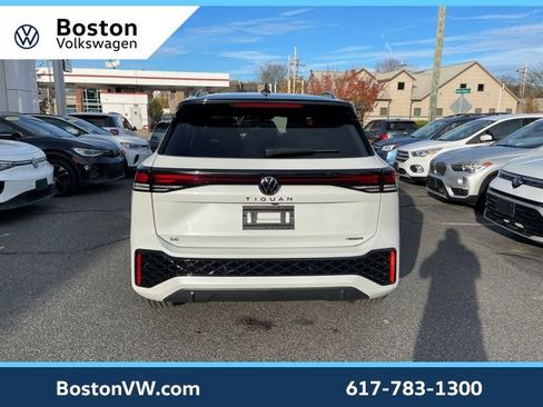 New 2026 Volkswagen Tiguan SE R-Line image 3