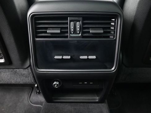 Certified 2024 Porsche Cayenne S image 8