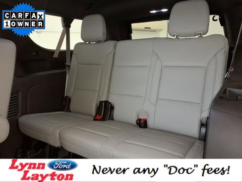 Used 2024 Chevrolet Suburban Z71 w/ Luxury Package image 15