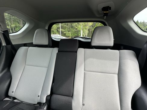 Used 2018 Toyota RAV4 XLE image 9