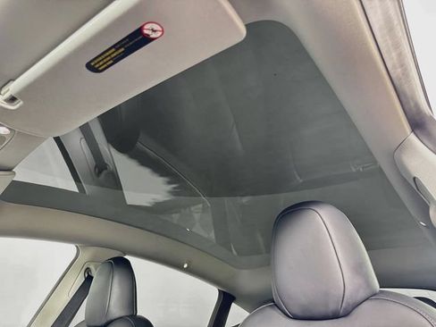 Used 2023 Tesla Model Y AWD image 38
