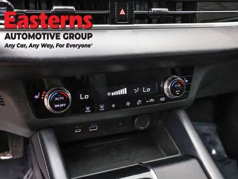 Used 2024 Mitsubishi Outlander SE AWD/4WD image 19