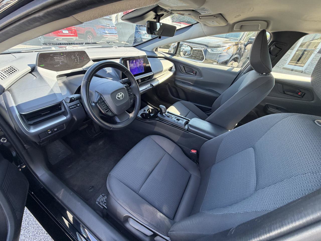 Used 2024 Toyota Prius LE FWD image 8