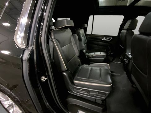 Used 2023 Chevrolet Suburban Premier w/ Max Trailering Package AWD/4WD image 20