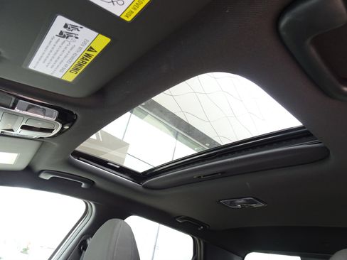 Used 2024 Hyundai Santa Cruz SEL w/ Activity Package image 11