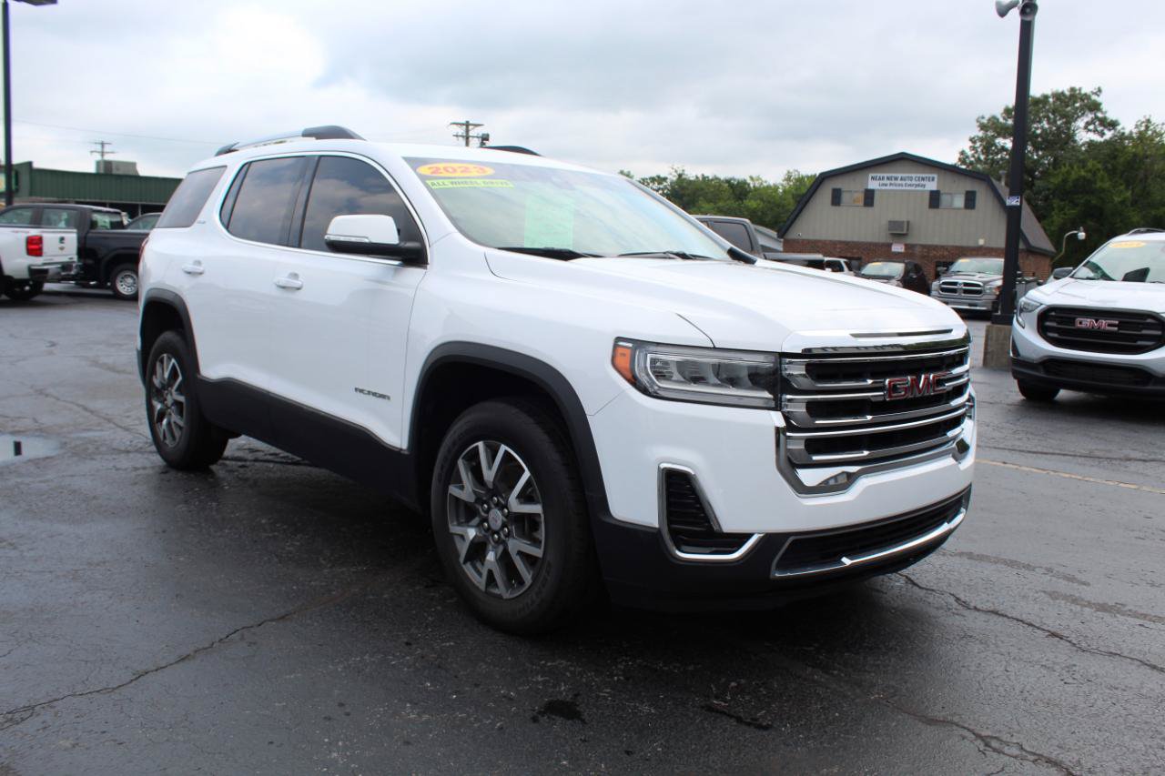 Used 2023 GMC Acadia SLE w/ Driver Convenience Package AWD/4WD image 3