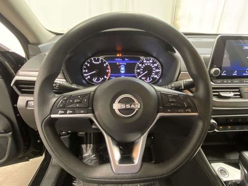 Used 2023 Nissan Altima 2.5 SV image 21