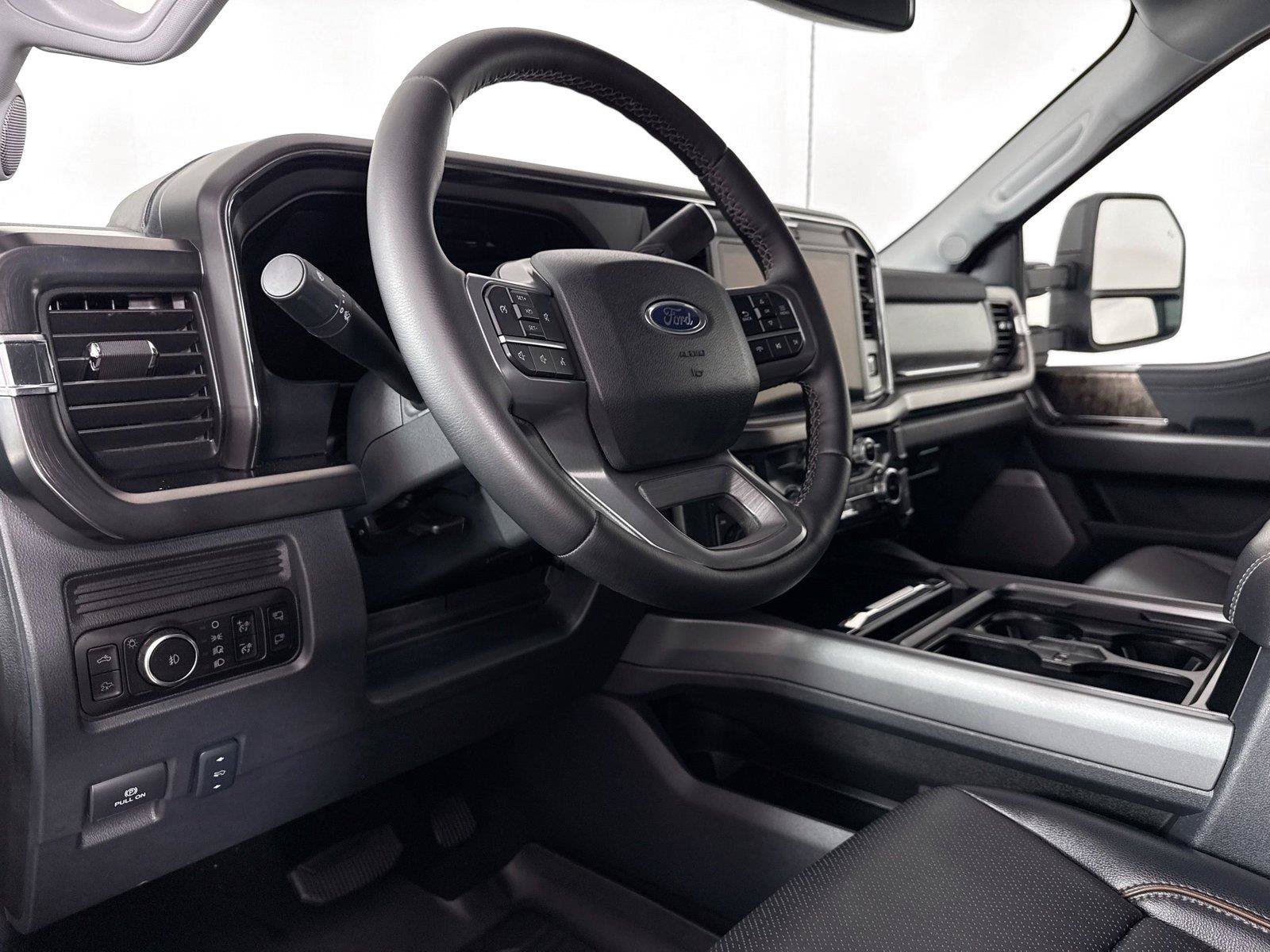 Used 2026 Ford F250 Lariat AWD/4WD image 4