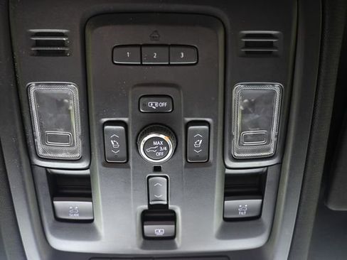 Used 2021 GMC Yukon Denali w/ Denali Ultimate Package image 40