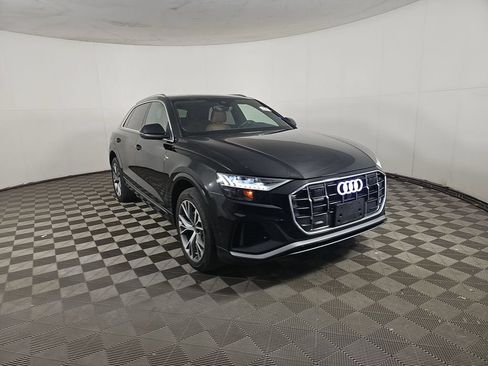 Used 2023 Audi Q8 Premium Plus w/ Premium Plus Package AWD/4WD image 2