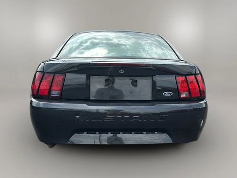 Used 2001 Ford Mustang Coupe image 4