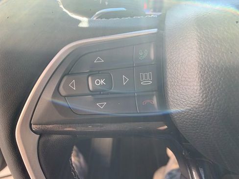 Used 2023 Jeep Grand Cherokee Altitude image 29